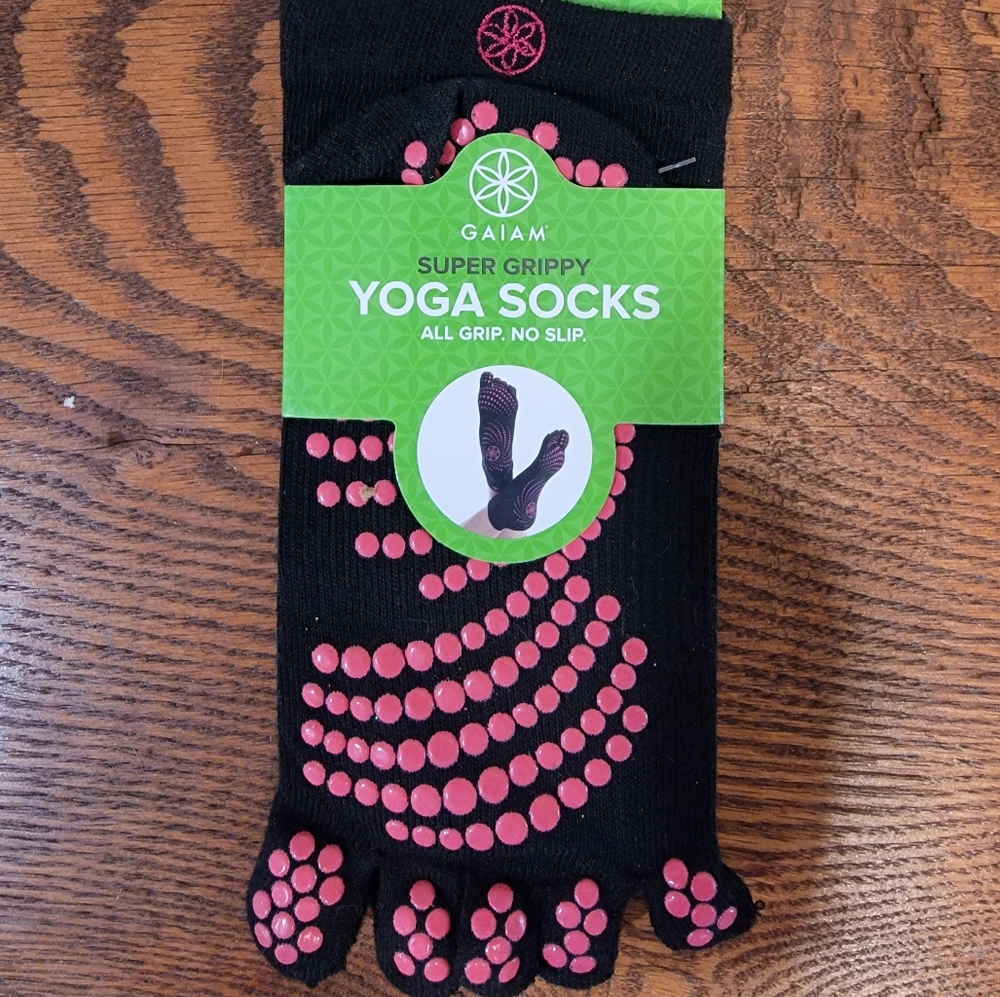Gaiam Super Grippy Yoga Socks Size S/M